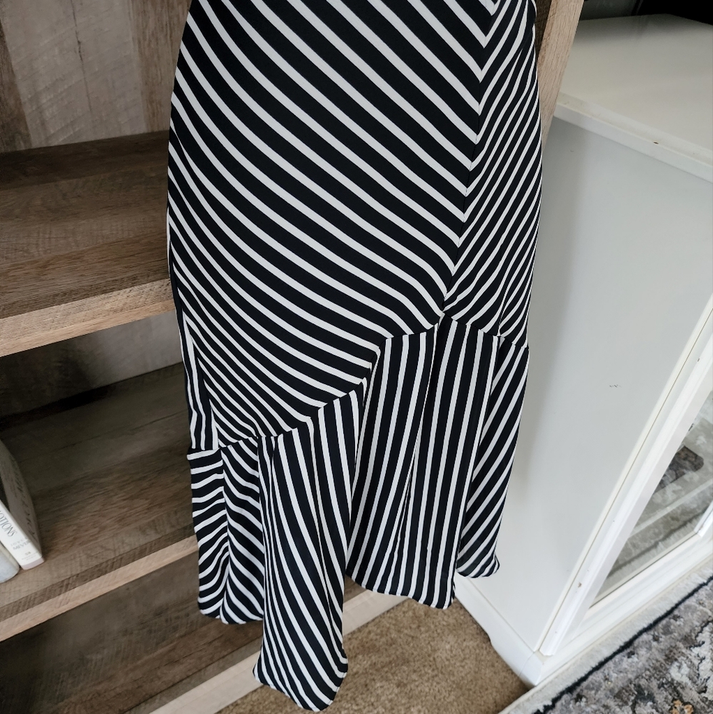 Banana Republic striped skirt - Picture 2 of 2